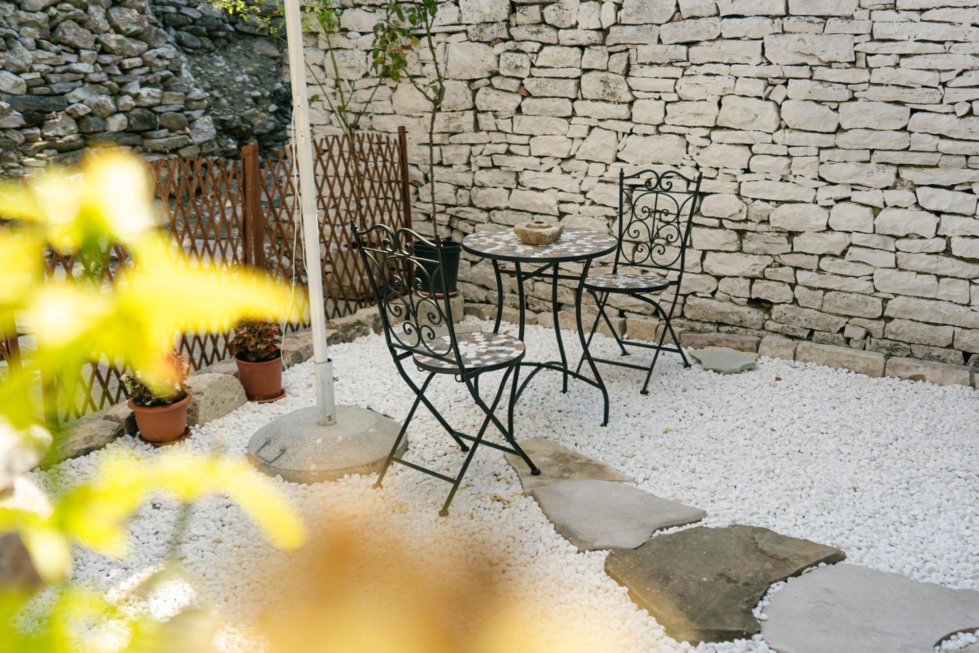 מלון Gjirokastër Petrichor מראה חיצוני תמונה