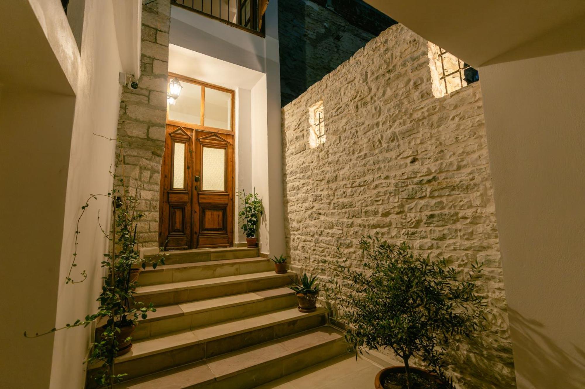 מלון Gjirokastër Petrichor מראה חיצוני תמונה
